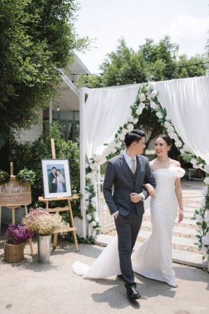 ชุดเจ้าสาวและชุดเจ้าบ่าว ชุดสากล เช่าที่แบมบี้ เวดดิ้ง ห้วยขวาง